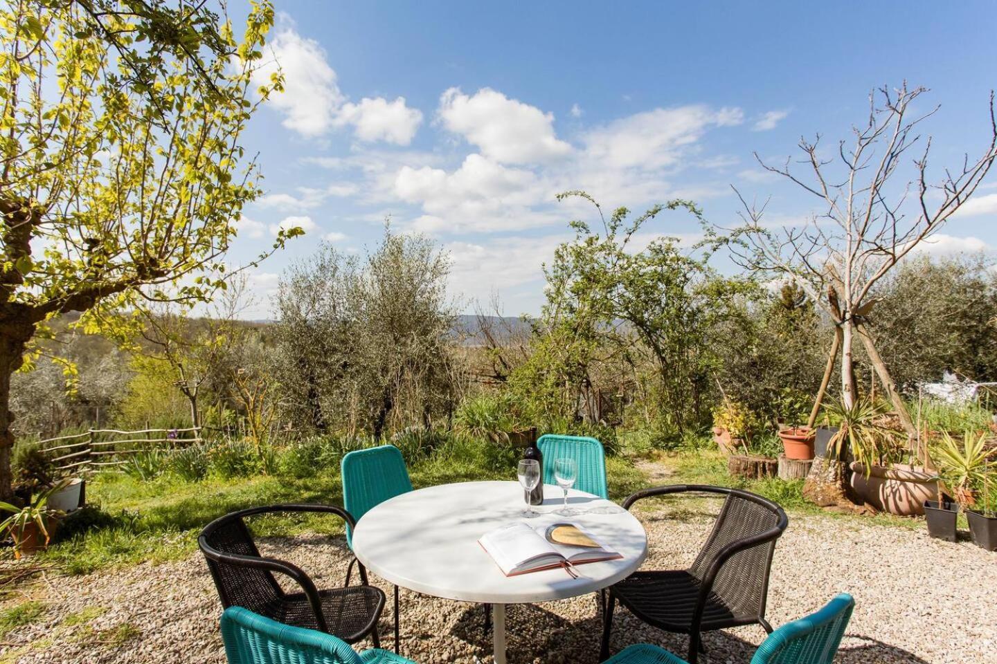 Private Room With Own Bathroom At Podere Noceto Grotti Kültér fotó